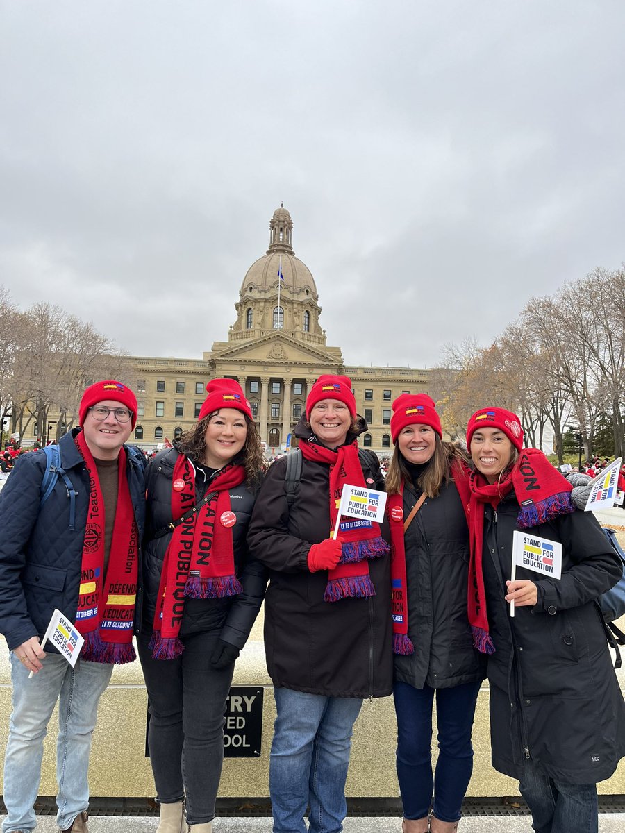 VA_MmeMichelle's tweet photo. More teachers from @EcoleVarsity are in Edmonton to #StandforEducation #Red4Ed @albertateachers @ATA38 #local38 https://t.co/NzOau3a5B0