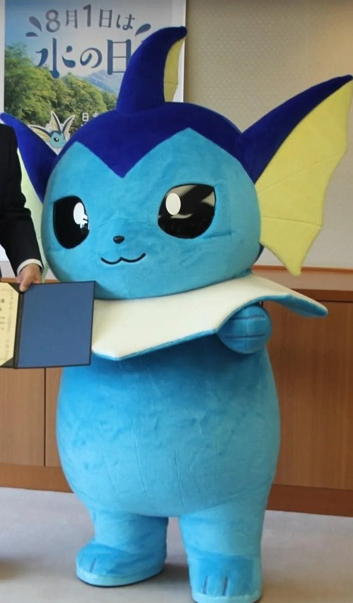 PokemonGems's tweet photo. this Vaporeon mascot is too cute https://t.co/oyF7A3Z4lw