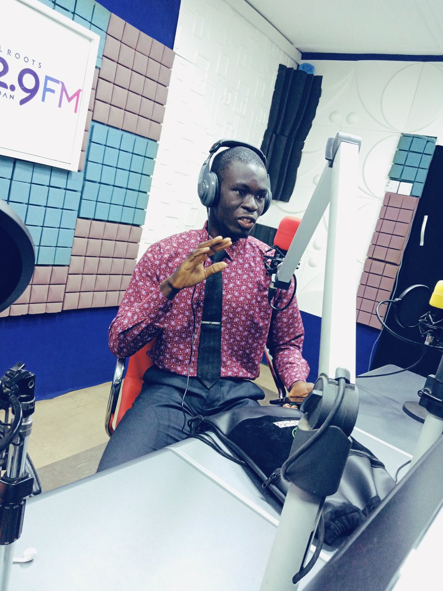ProjBetterLife's tweet photo. Ìlera ṣe pàtàkì.

🎗️The people of Ibadan have not been left out of our campaign.
Project Better Life was at Royal Roots 92.9FM and Premier 93.5FM to educate listeners on breast cancer in both English and Yourba.

#PinkWalkForLife
#BreastCancerFree https://t.co/y4iQG2Rc0m