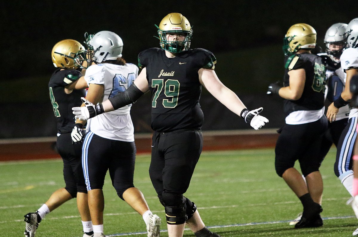 All of the photos from the very impressive <a href="/jhspdxfootball/">Jesuit Crusader Football</a> 40-10 win over Mountainside in Friday's Metro League showdown, as well as a game story by <a href="/alexctam/">Alex Tam 譚汶材</a>, on the <a href="/SBLiveOR/">Oregon High School On SI</a> site, are right here: bit.ly/3slgkPw
#opreps