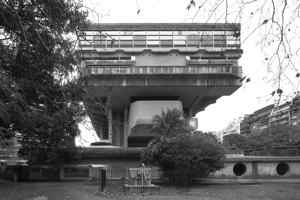 tpihb's tweet photo. Brutalist Buenos Aires Map, Blue Crow Media https://t.co/BOwoUvJArv https://t.co/ZhvYwNEDH6
