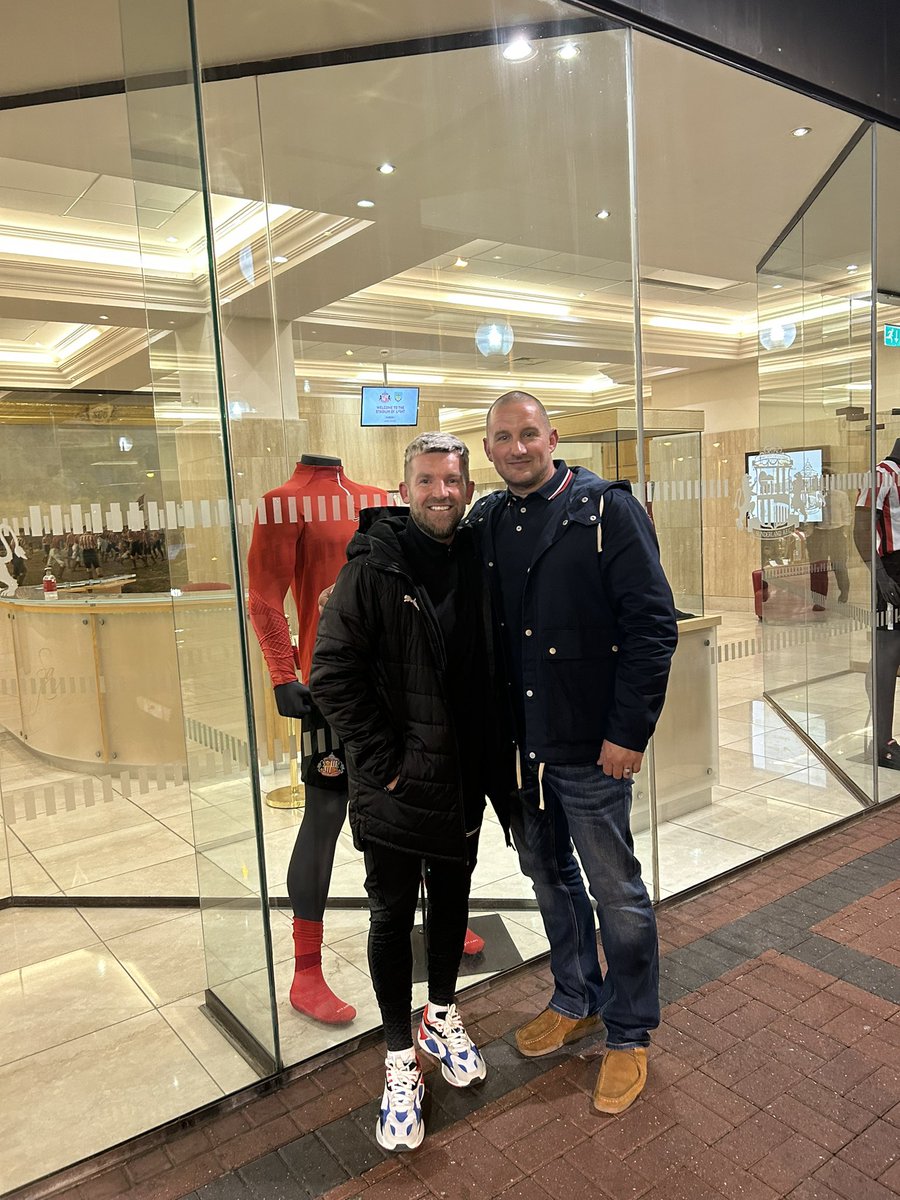 Great day with my boy and also joining the Lavery’s celebration in signing scholarship at Sunderland AFC . Very lucky to represent top talent &amp; lovely families 🔴⚪️🔴 <a href="/GroupYushu/">Yushu Group</a>