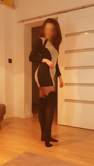 Which of those outfits should I wear while making out with "B" in a club tonight ? 😏. Any suggestions