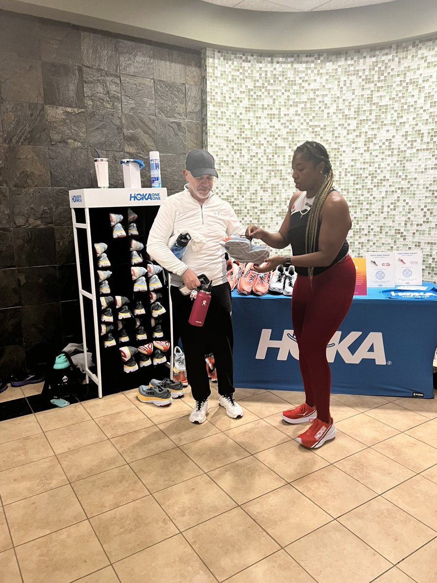 DrAHolley's tweet photo. I’m so honored that I was selected to be a @hoka and @LifeTime_Life Ambassador. I’m able to educate and empower people to live their healthiest lives. #HOKA #LifeTime_Life  #TimeToFly #Inspire #LoveYourLife https://t.co/pLDdxmcx3v