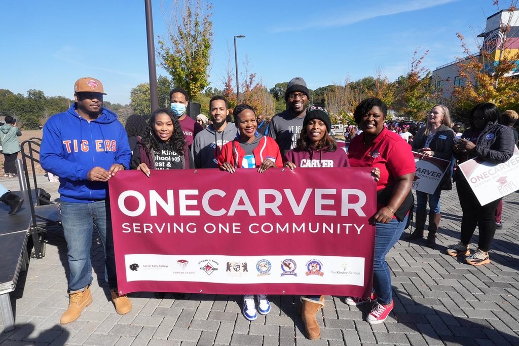 DrLisaHerring's tweet photo. Today the Carver Cluster came together as one to provide resources and celebrate the community. Thank you to our principals,scholars, families and partners for the success of this beautiful event. #OneCarver https://t.co/YXfizd5Ix9