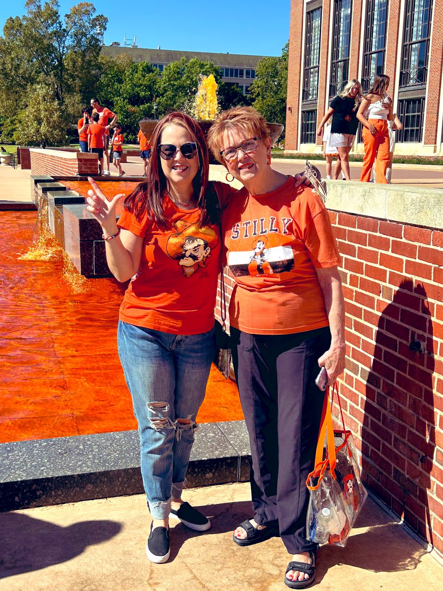 kcene_'s tweet photo. America’s Greatest Homecoming!! 🧡🖤🧡 #GOPOKES https://t.co/q0DUoe91SM