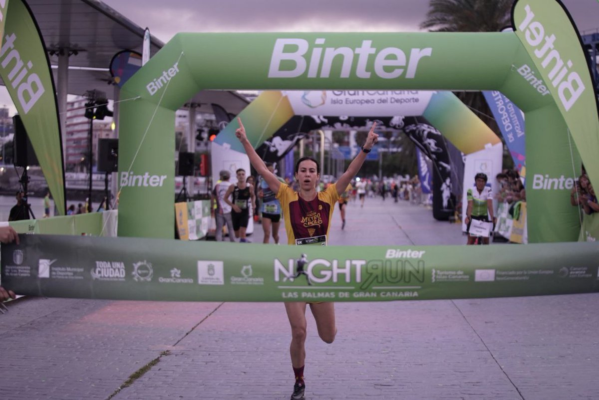 BinterNightRun's tweet photo. 🏃🏻‍♂️🏃🏼‍♀️ ¡La #MareaVerde ya inunda las calles de #LasPalmas de #GranCanaria con la salida de las distancia de #5K! 💚🙌🏼

¡Vamos #Nightrunners! 🙌🏼

#BinterNightRun #BinterNT #NightRun https://t.co/cHyFtrQ9zh