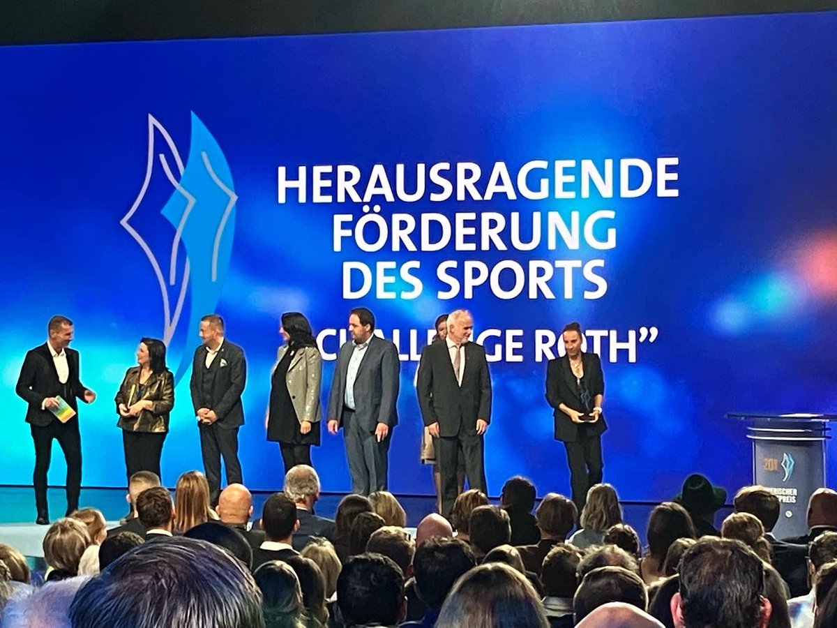 VMSMUC's tweet photo. #challengeroth #herausragendeförderungdessports #sportpreisbayern #sportpreis2022 #20jahresportpreis @bmwwelt #BayerischerSportpreis https://t.co/7eoTGWF6ve