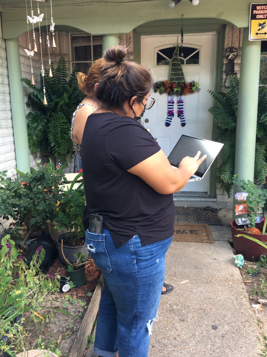Hill_AISD's tweet photo. The weather today is perfect for conducting home visits, connecting with our families and completing AISD Annual Updates! ☀️ 🍁💻 #AldineConnected @AldineISD @Garciamari2001 @whiteconstance1 @DrFavy #KeepGoingKeepGrowing https://t.co/BjeZwLaOjE