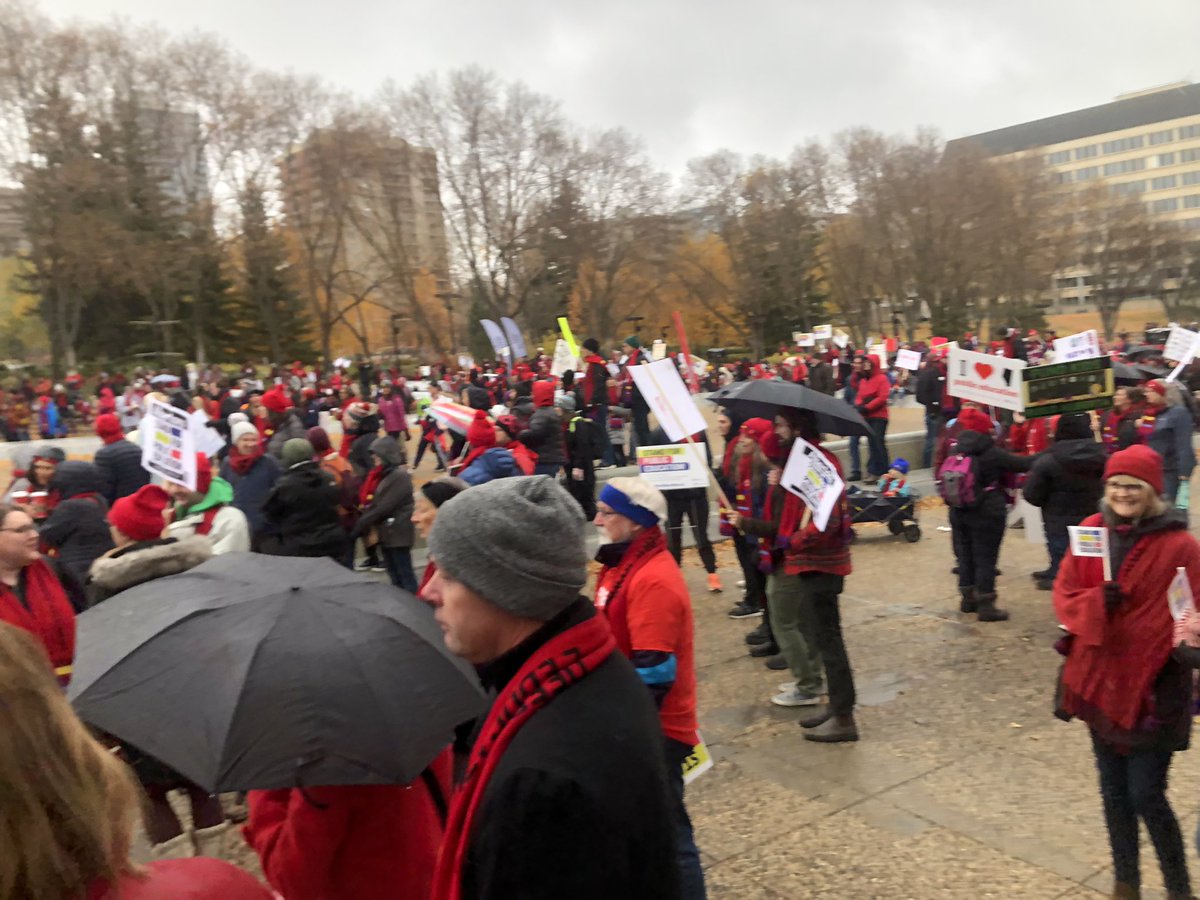 jsharek's tweet photo. Hey so I looks like protest can be centered around genuine issues and not paralyze major urban areas #UCP #standforpubliceducaton #abed #ableg #standforeducation #cdnpoli https://t.co/b0rGRfPZGe