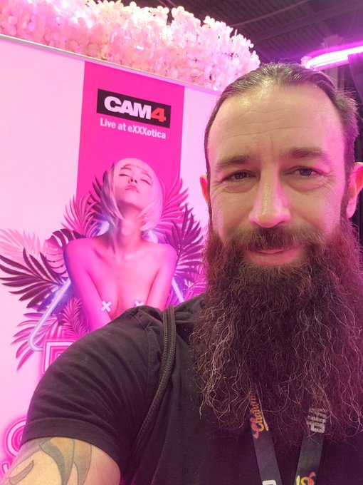 Hello Exxxotica!  At the @Cam4 booth, come say hi! 😎 https://t.co/TeStUwNGgN<a class="tags" href="/tag/cam4">@cam4</a><a href="/tag/tattoos"class="tags"><span>#tattoos</span></a><a href="/tag/gay"class="tags"><span>#gay</span></a><a href="/tag/beards"class="tags"><span>#beards</span></a><a href="/tag/ftm"class="tags"><span>#ftm</span></a><a href="/tag/onlyfans"class="tags"><span>#onlyfans</span></a>