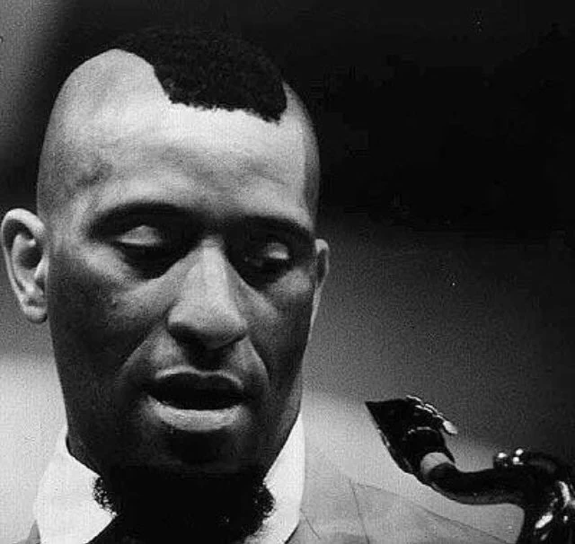 I'm pretty sure this dude was just a sonny rollins fan emulating his mohawk and not a punk...tbqh punk as a subculture wasn't a coherent concept until at least the mid 70s, cool ASF pic though ngl

here's sonny in the early 60s as a reference https://t.co/fLX4m0nuaq 