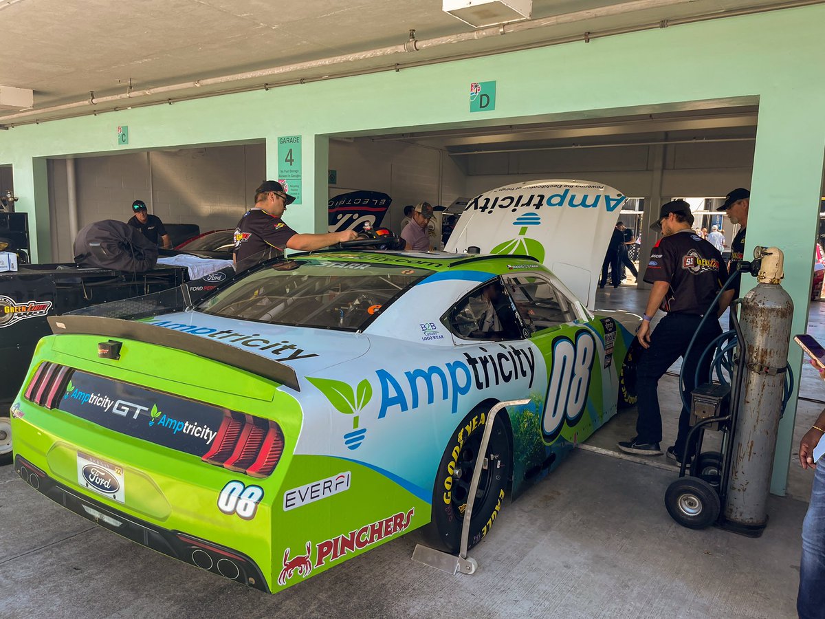 It’s race day y’all! I always love racing at Homestead-Miami Speedway! Our #08 Amptricity Ford Mustang is rolling off the grid P31. Let’s go racing!! #NASCAR #NASCARXfinity #LetsGoRacing #ContenderBoats300