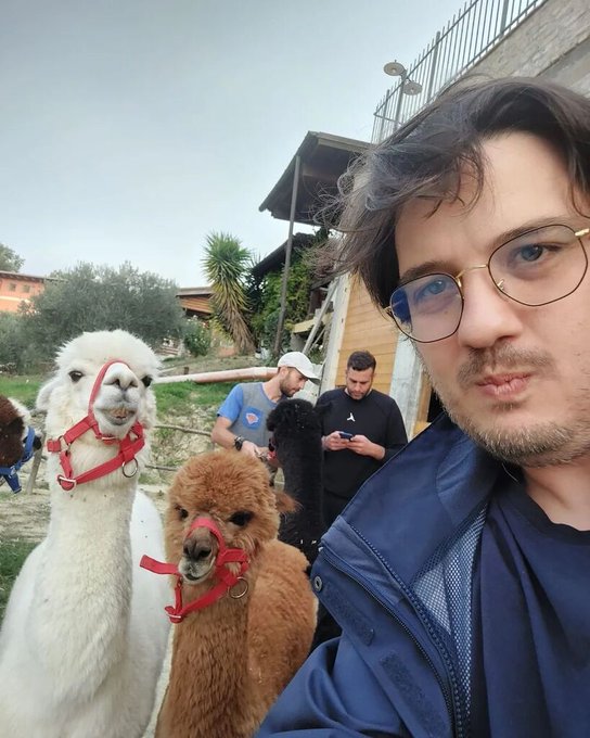 Oggi ho visto per la prima volta un Alpaca all'@alpaca_del_paradiso   SPAZIALE https://t.co/GLfsVZ8XGW<a class="tags" target="_blank" title="On Twitter" href="/?out=eyJ0eXAiOiJKV1QiLCJhbGciOiJIUzUxMiJ9.eyJpYXQiOjE3MjIzMTk1MzMsImlzcyI6InR3cG9ybnN0YXJzLmNvbSIsIm5iZiI6MTcyMjMxOTUzMywiZXhwIjoxNzUzODU1NTMzLCJyZWRpcmVjdF91cmwiOiJodHRwczovL3R3aXR0ZXIuY29tL2FscGFjYV9kZWxfcGFyYWRpc28ifQ.-OdpMoOlkA18PQ7DVsZgVlMc1HBhVzNb0EW0NNs66ycdhwit38g3uMNzQIl7JuaQBPvrX7VzLDV4tAEbpV8Dcw">@alpaca_del_paradiso</a><a href="/tag/dimaio"class="tags"><span>#dimaio</span></a>