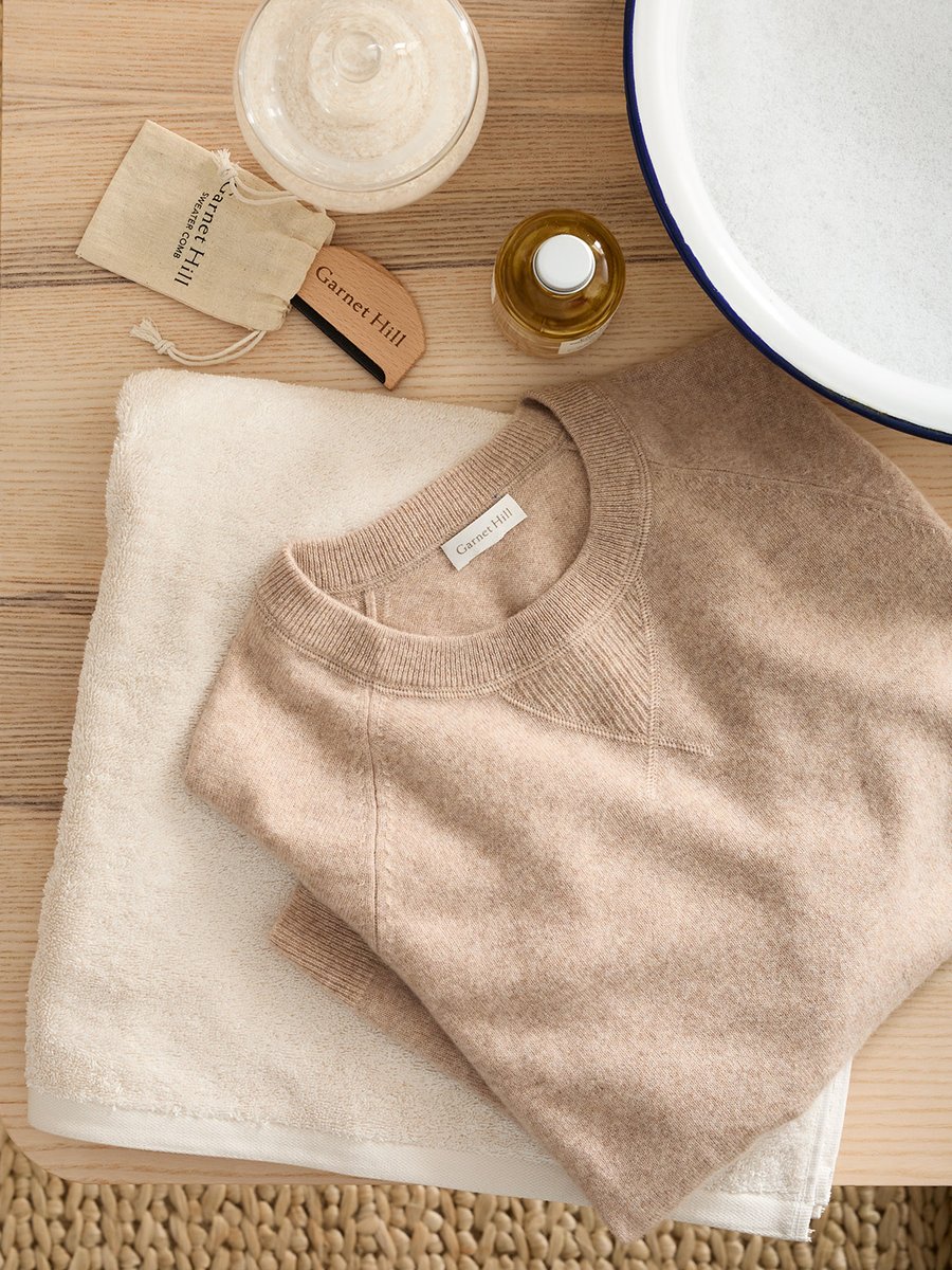 We love cashmere and wear it all the time. Over our many years of designing, wear-testing, and washing this naturally beautiful fiber, we’ve developed tips and tricks for caring for it. Let us show you how: ghill.me/howtocareforca… #garnethill #mygarnethill #cashmere