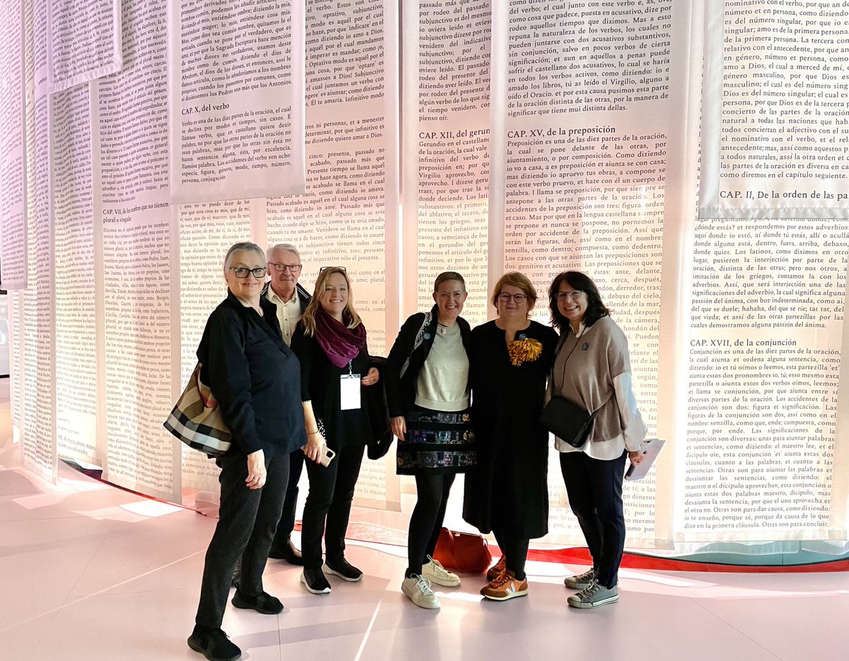 Frankfurter Buchmesse und wir waren mit einer kleinen Gruppe dabei. Inspirationen für den nächsten #BooksAndRoses #SantJordi2023 @BuchNippes sammeln. #sistercities #FrankfurtBookFair