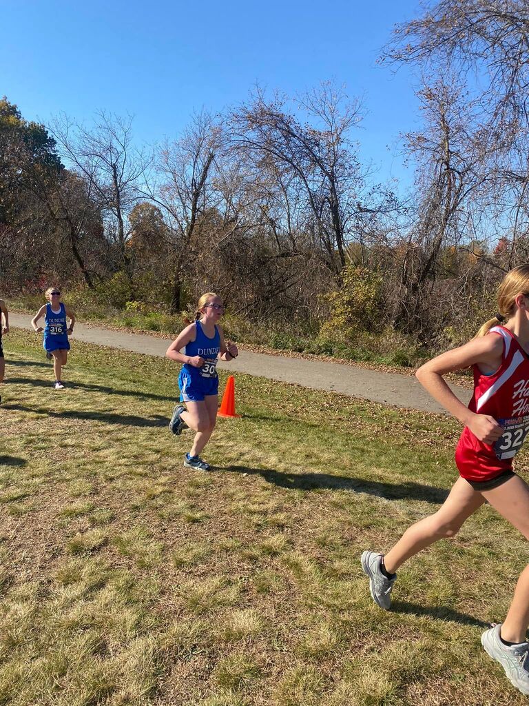 Jucketteracing's tweet photo. Aubrey looked great today another PR at 15:35!! The best part is the MS girls team won the league championship!!!! Congratulations to all the girls and thanks to the coaches for the great season!!!! #jucketteracing #crosscountry #waitingforwinter https://t.co/ItrWgoA1A2 https://t.co/Szi0uIUVV3