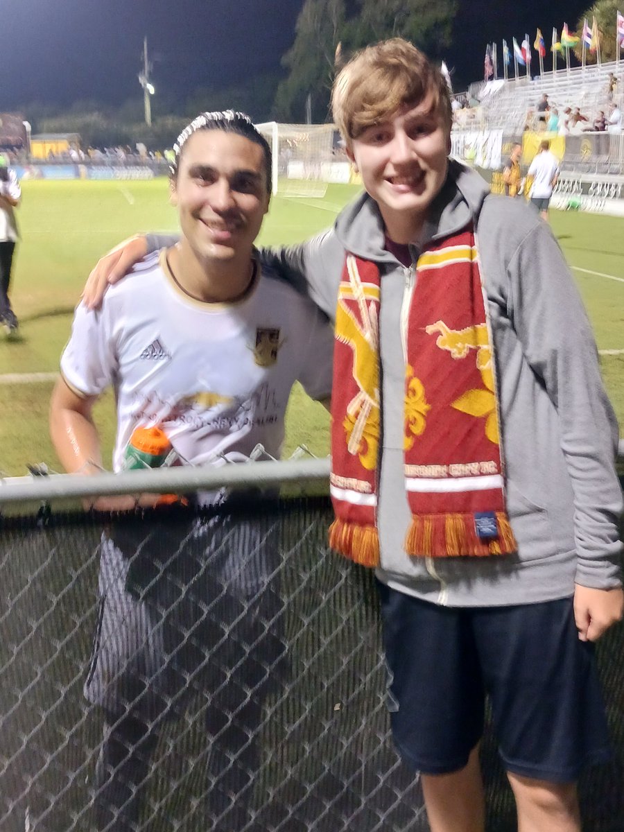 Let's go maxi be that man in the middle as you normally are for City. <a href="/MaxiRodrigue21/">Maxi Rodriguez</a> <a href="/DetroitCityFC/">Detroit City FC</a>