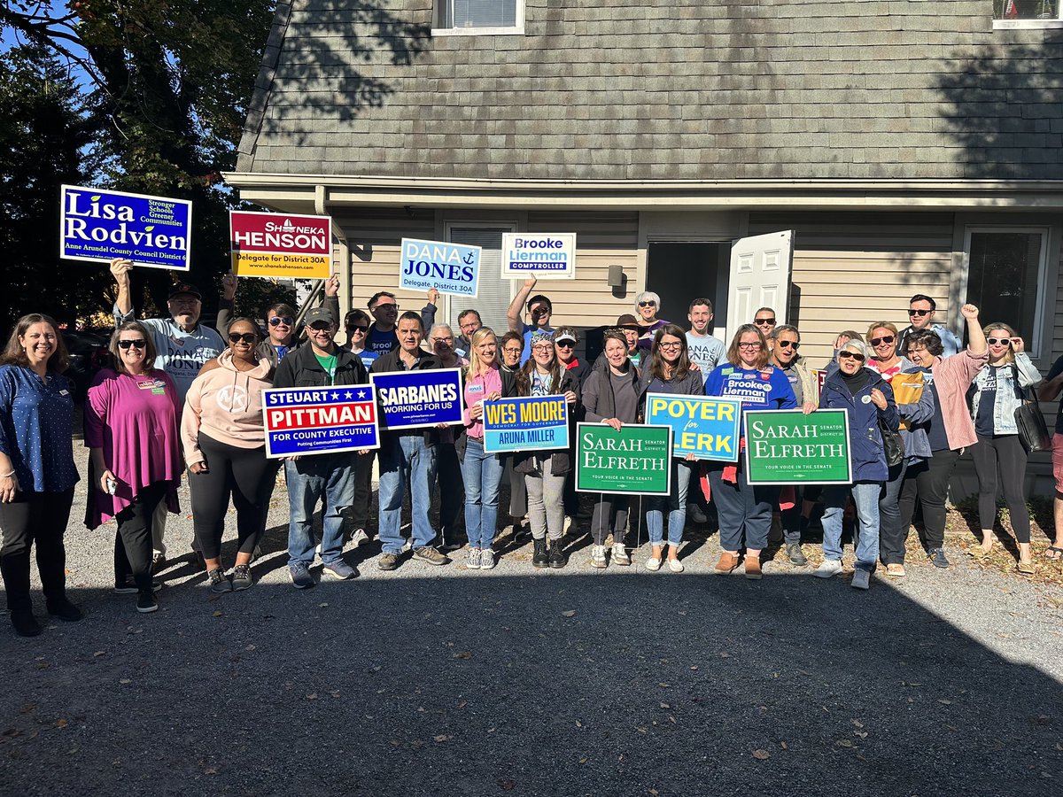 DanaCJones's tweet photo. Day 17: Thank you to everyone that came out to our door knock this morning! Special thank yous to @johnsarbanes #TAAAC  @gunsensemelissa for coming to kick our door knock into gear! 
Sign up to help us in the coming weeks https://t.co/hUXDS20mgm 
@mddems

#annapolis #annearundel https://t.co/YKR6p3dXCN