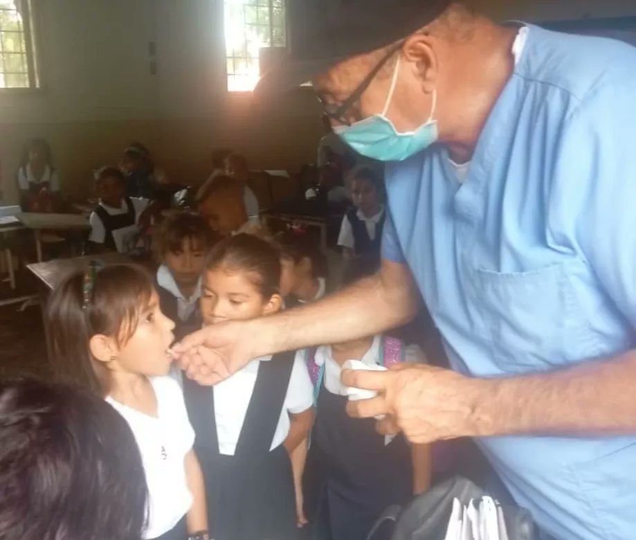 ceup_zulia's tweet photo. Durante esta semana hubo un buen despliegue por todos los municipios del Estado Zulia, con los Asic e Ipasme en la jornada de vacunación y desparasitación en los diferentes Centros de Educación Inicial, Jardines de Infancia, Preescolares, cumpliendo una orden de Operación del https://t.co/v80c5YO1FC