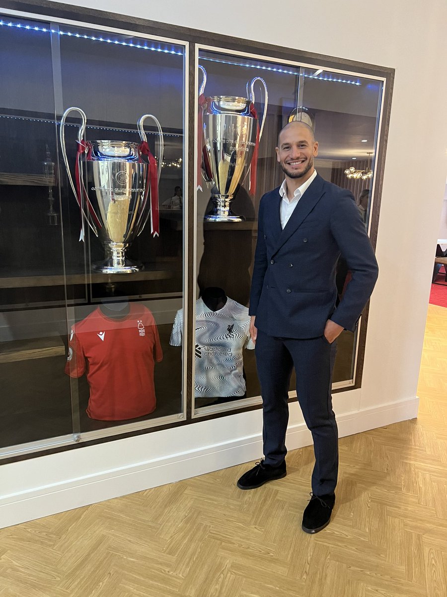 AdleneGUEDIOURA's tweet photo. Nice 2 be back at the Famous City Ground &amp; What a win 💪🔥 🔴⚪️@officialnffc 
Good chat with @andykerrtv on @beinsports
#coyr #cityground #dababa #forest @premierleague @TeamOnFireS https://t.co/9y3p741jIv