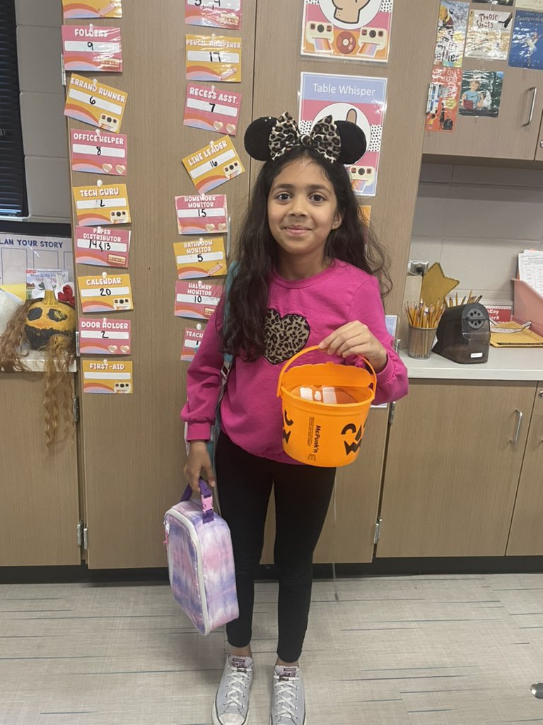 _Mrsmccoy_'s tweet photo. Had to make a big deal and celebrate my students that received an A on their first checkpoint . They loved their happy meals and I’m one proud teacher #teacherlife #testingishard #happymoment. @SheridanCFISD @CyFairISD @CFISD_ELAR2_5 https://t.co/UYu6WHOOXr