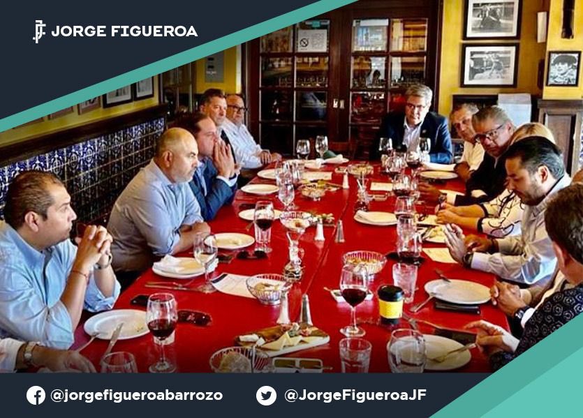 En la reciente reunión del Consejo Coordinador Empresarial #CCE #Tijuana, tuvimos como invitada a la titular del Instituto Metropolitano de Planeación, la Arq. Nora Márquez. 

Abordamos temas de #seguridad, #desarrolloeconómico y agua.

#Coordinacion   #NoParamos