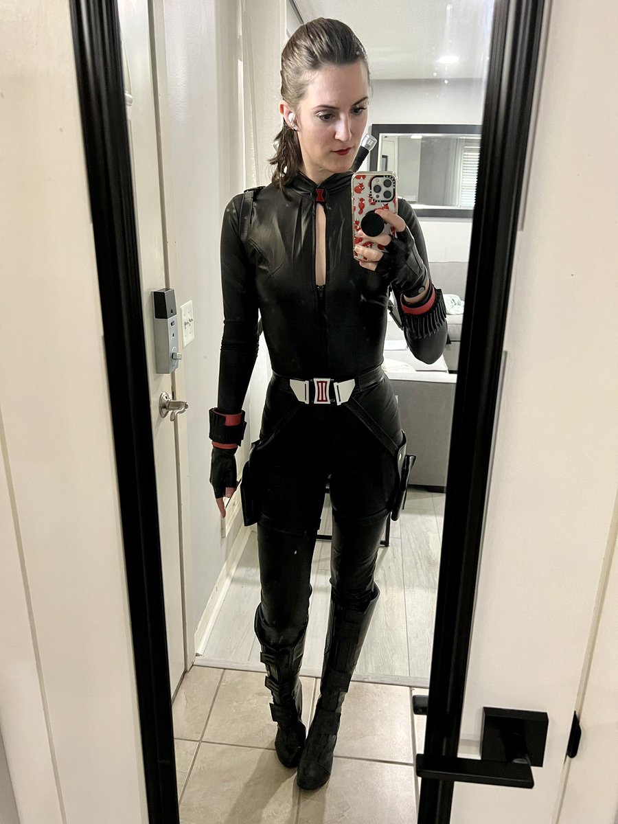 Sarah_Browne's tweet photo. Feeling rather MARVELous in my #blackwidow costume, NGL 🕷🚨 #Marvel @Marvel @BlackWidowAveng #avengers @Avengers #Halloween #costume https://t.co/FxaMPUPTFg
