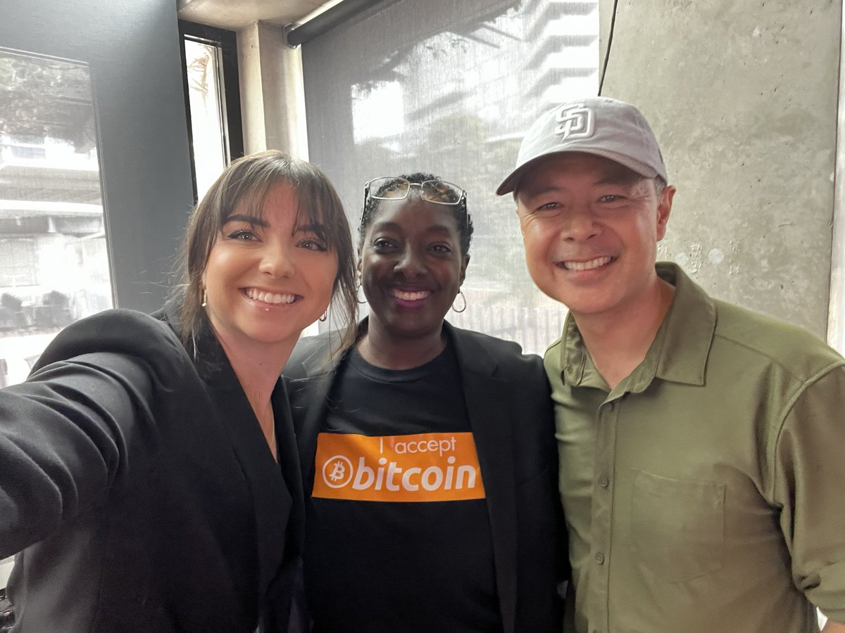 mad_paiement's tweet photo. Live at @Web3SD with @paullinator  and @NajahRoberts 🧡 🗣️#weacceptBitcoin https://t.co/YP0z7SLIuh