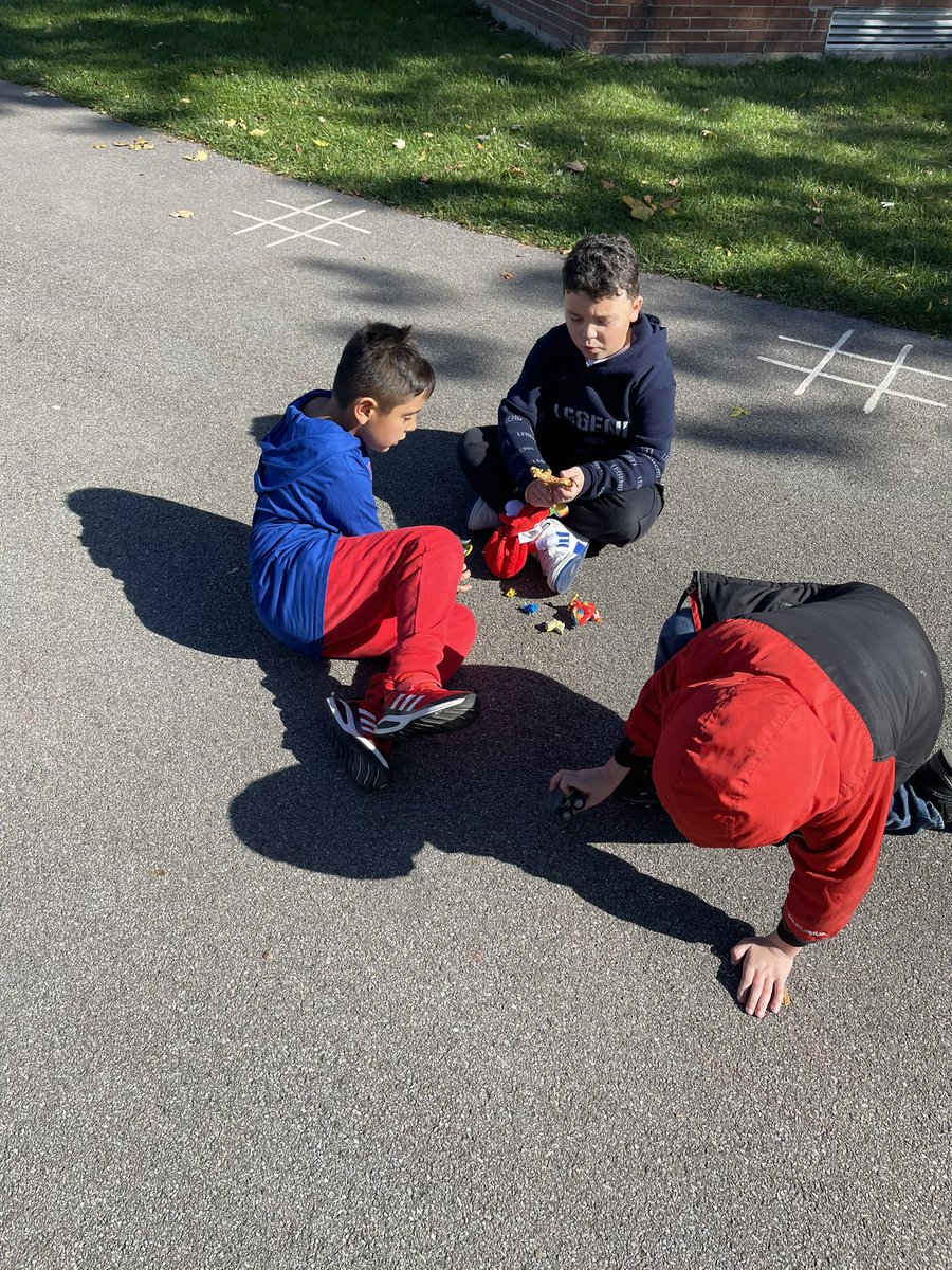 Julsk41's tweet photo. What a great week @Englishvillage2 one of my students had a positive bus referral. He also can’t play on the playground because of a broken wrist, so his friends played on the sidewalk with him. Then two of my students wrote the sweetest notes! This brought me joy! @GCSDsuper https://t.co/WM3jjTHvlZ