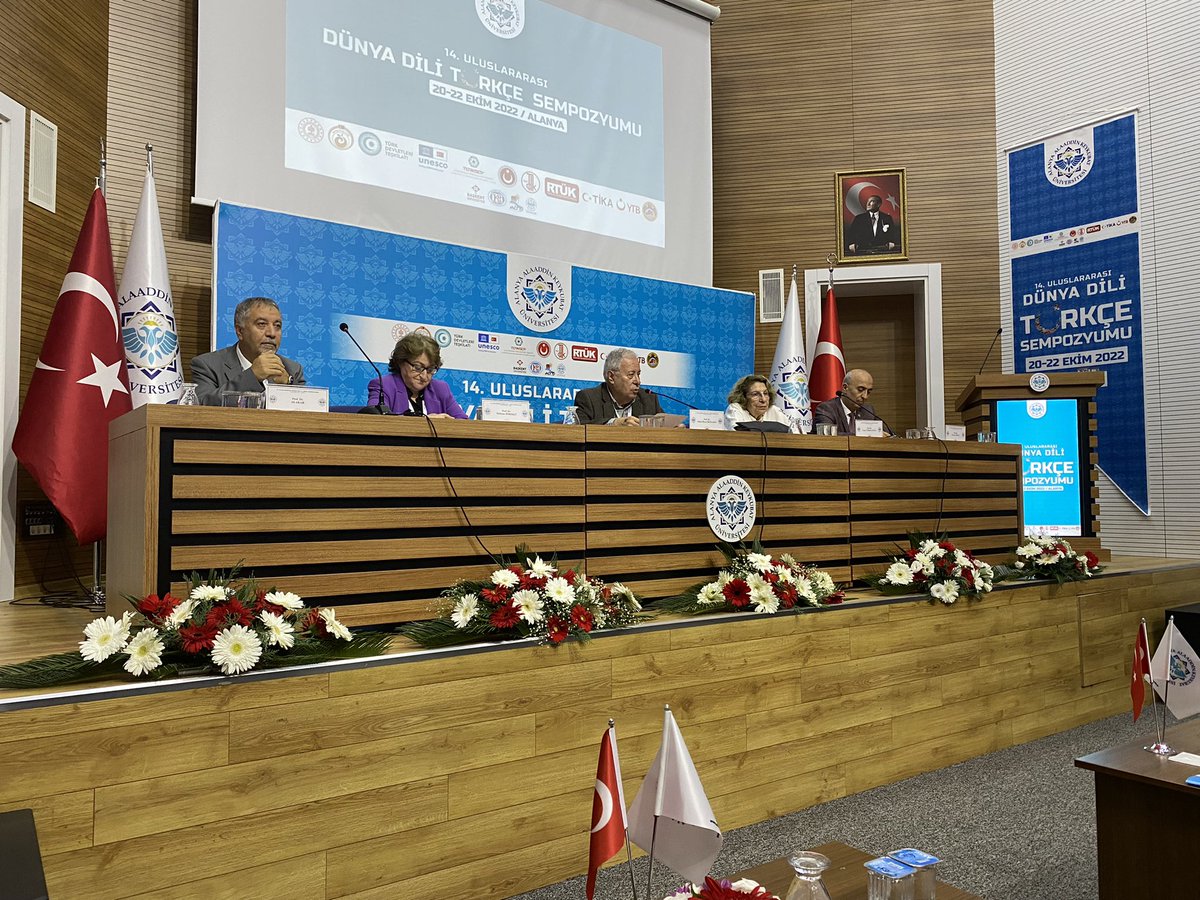 ozgurksmaydemir's tweet photo. Prof.Dr. Abdurrahman Güzel başkanlığındaki kurulun güveni, takdiri ile Rektörümüz Prof.Dr. Ekrem Kalan’ın desteği ve muhteşem bir ekibin çok değerli emekleriyle 14. Uluslararası Dünya Dili Türkçe Sempozyumu’nu başarıyla tamamladık. Katılımcılarımıza destekçilerimize müteşekkiriz. https://t.co/vQrQaOCv2U