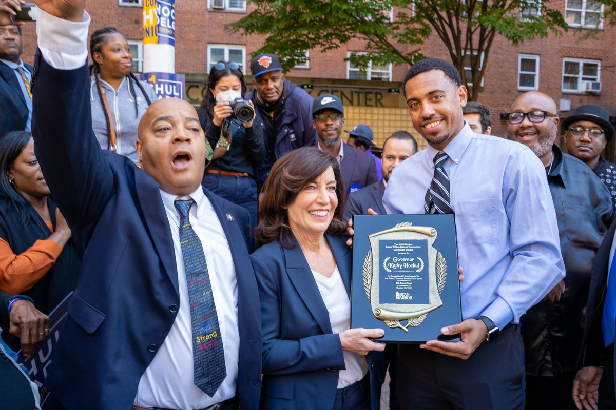 Kathy Hochul tweet media