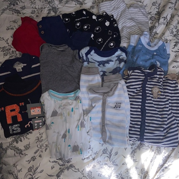 candi_irvin's tweet photo. So good I had to share! Check out all the items I'm loving on @Poshmarkapp #poshmark #fashion #style #shopmycloset: https://t.co/qMZSLw3i0y https://t.co/jbbrGB6Pzp