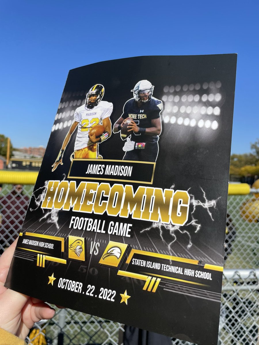 JMHSBklyn's tweet photo. Homecoming 2022 🖤💛🏈 https://t.co/9wwa6sVLj2