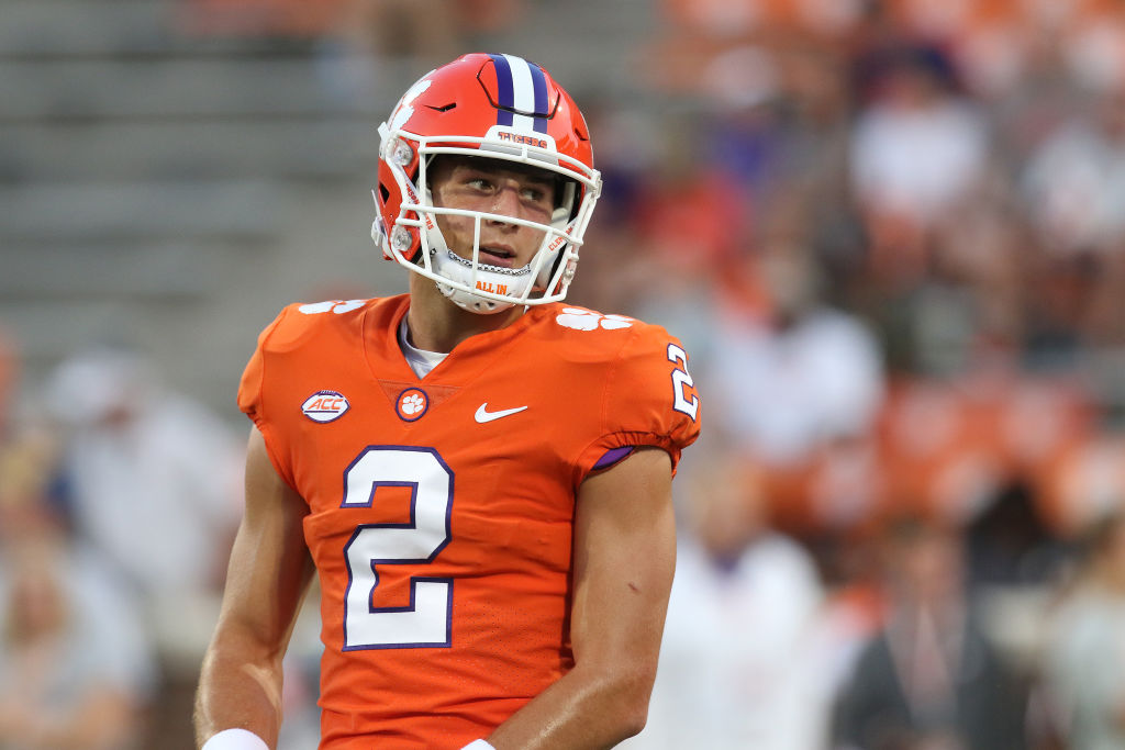 CBS Sports on Twitter "THE STREAK SURVIVES! Clemson sets the alltime ACC mark for consecutive