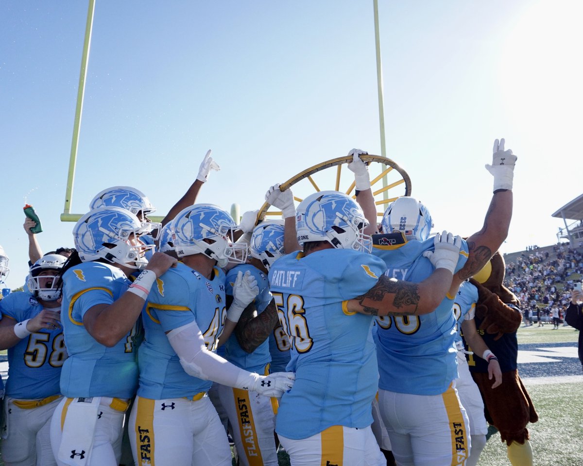 4. STRAIGHT. YEARS.

#TheHUNT🐺 | #BeTheA1pha🦅