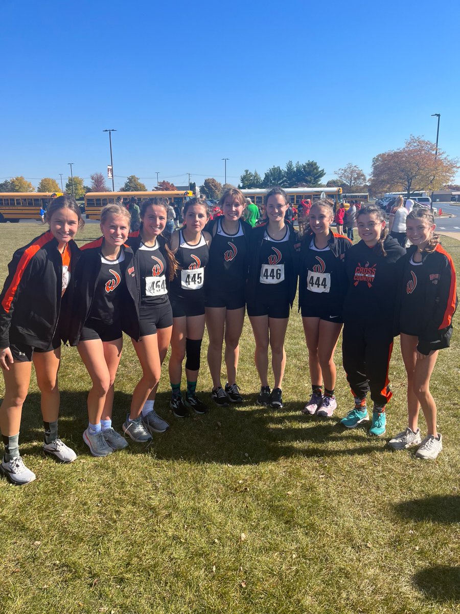 WestWarriorsXC's tweet photo. Westside XC placed 4th at IHSA Regionals today, and qualified for the IHSA Sectional meet next weekend.  The team was led by Makenna Zitkus (12th) and the top ten All-Regional finishes of Annie Pinciak and Gianna Arizzi. https://t.co/AGifx6SdFe