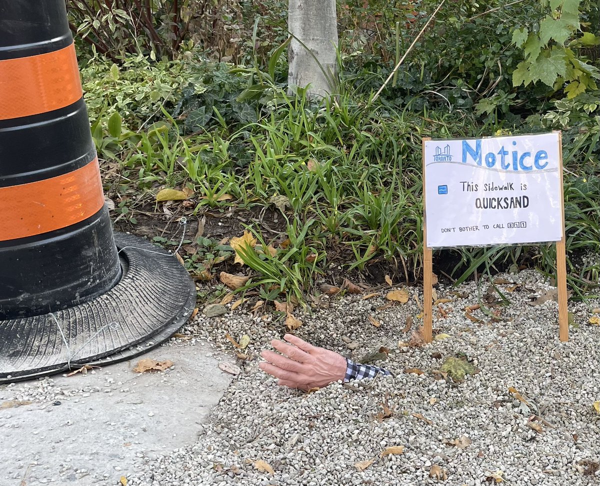 In <a href="/JohnTory/">John Tory</a>’s Toronto people turn public infrastructure failures into Halloween decorations

Vote for <a href="/Penalosa_G/">Gil Penalosa #Cities4Everyone</a> on Monday for a less scary city!