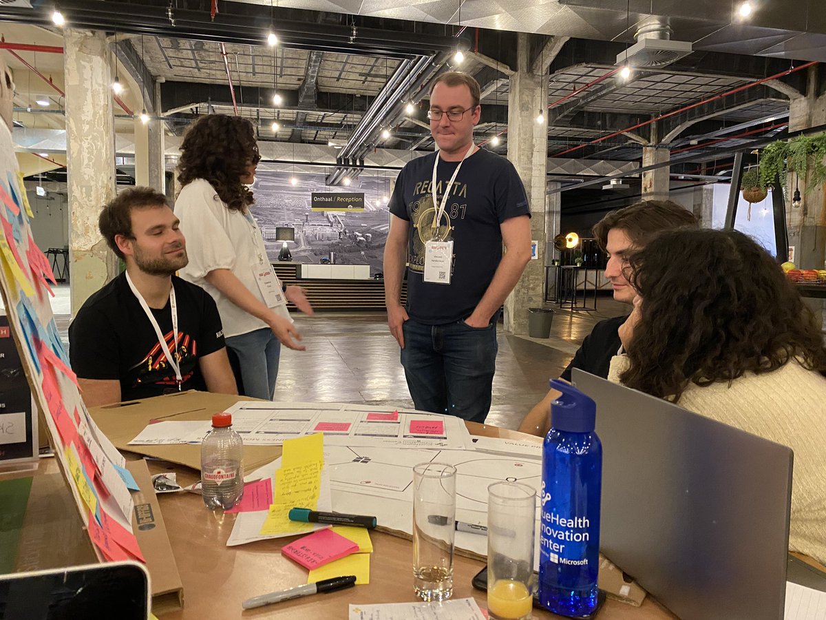 bhiccare's tweet photo. Still going strong #Hack4Health. @TomBraekeleirs @uhasselt @HogeschoolPXL @WGKLimburg @viveshogeschool https://t.co/7FeCLK1gZh