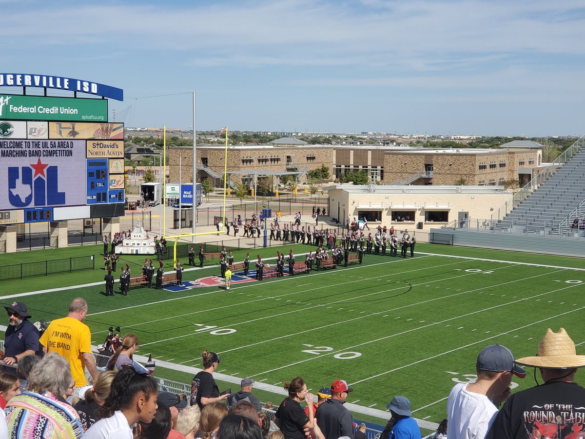 OsunaG5's tweet photo. Way to go LHS Roaring Lion Band! #LockedOnExcellence #LockhartLeading #LoveMyLISD #ProudRLBParent #5AAreaPrelims #ThePfield https://t.co/xuaWiyehgP