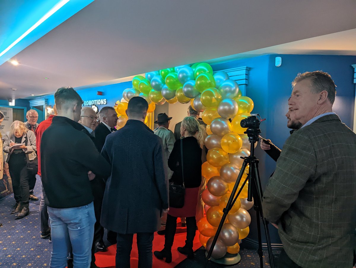 achilltourism's tweet image. So, about last night, we're absolutely lost for words..."wow"! What a night! We were so honoured and delighted to host the Mayo Premiere of the movie, @Banshees_Movie @MayoMovieWorld1. We are beyond proud of our Island, #AmazingAchill 
#jennythedonkey

con-telegraph.ie/2022/10/22/how…