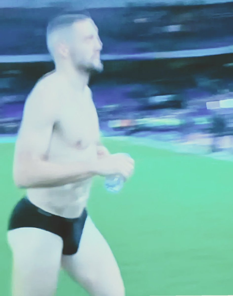 *Many saw this👇🏾👇🏾👇🏾👇🏾👇🏾 Mateo kovacic stripped naked*