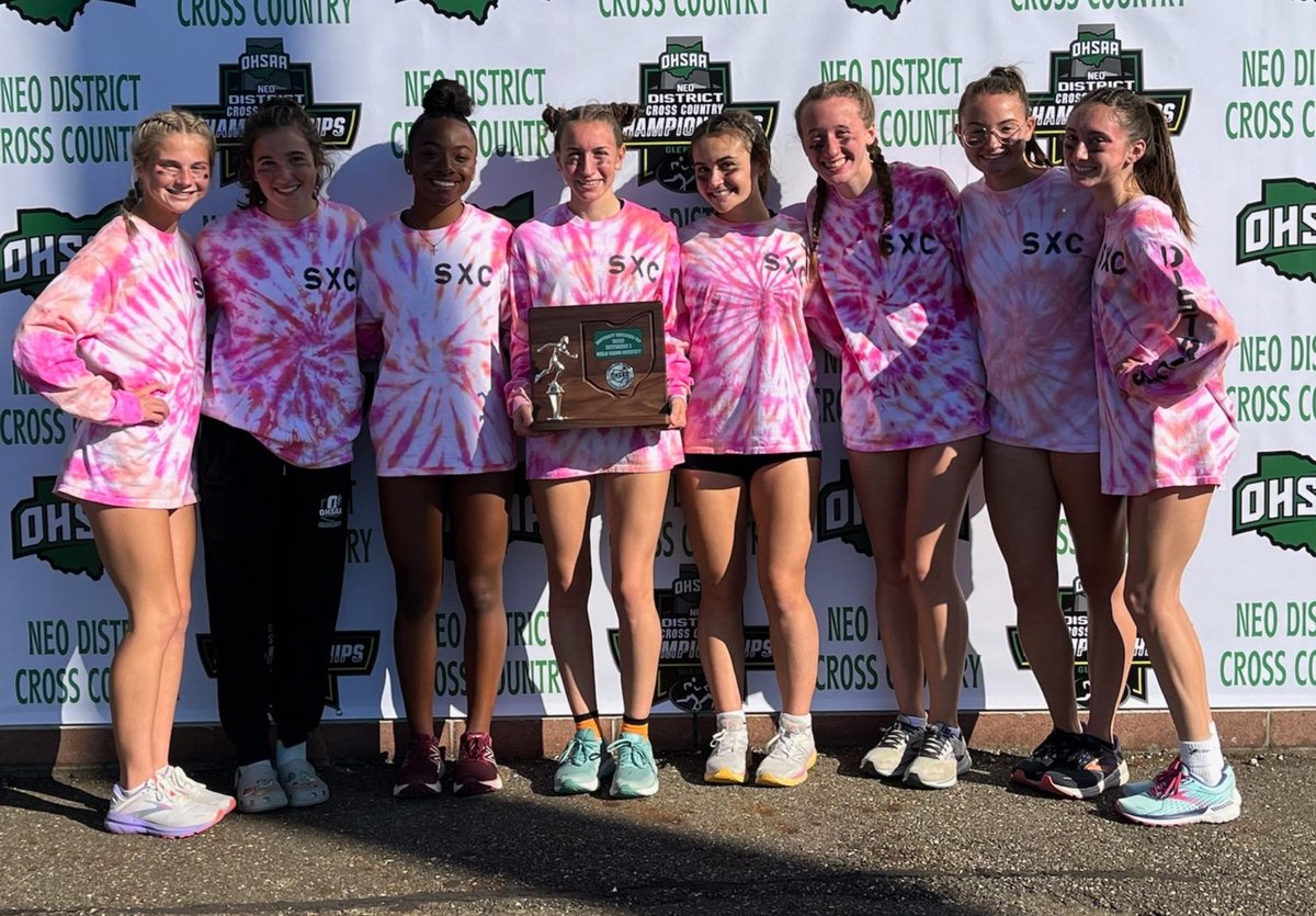 REGIONALS BOUND!!! Stow Girls cross country finish as District Runner-Up! A very hard fought team effort! #StowXC #StrongerTogether