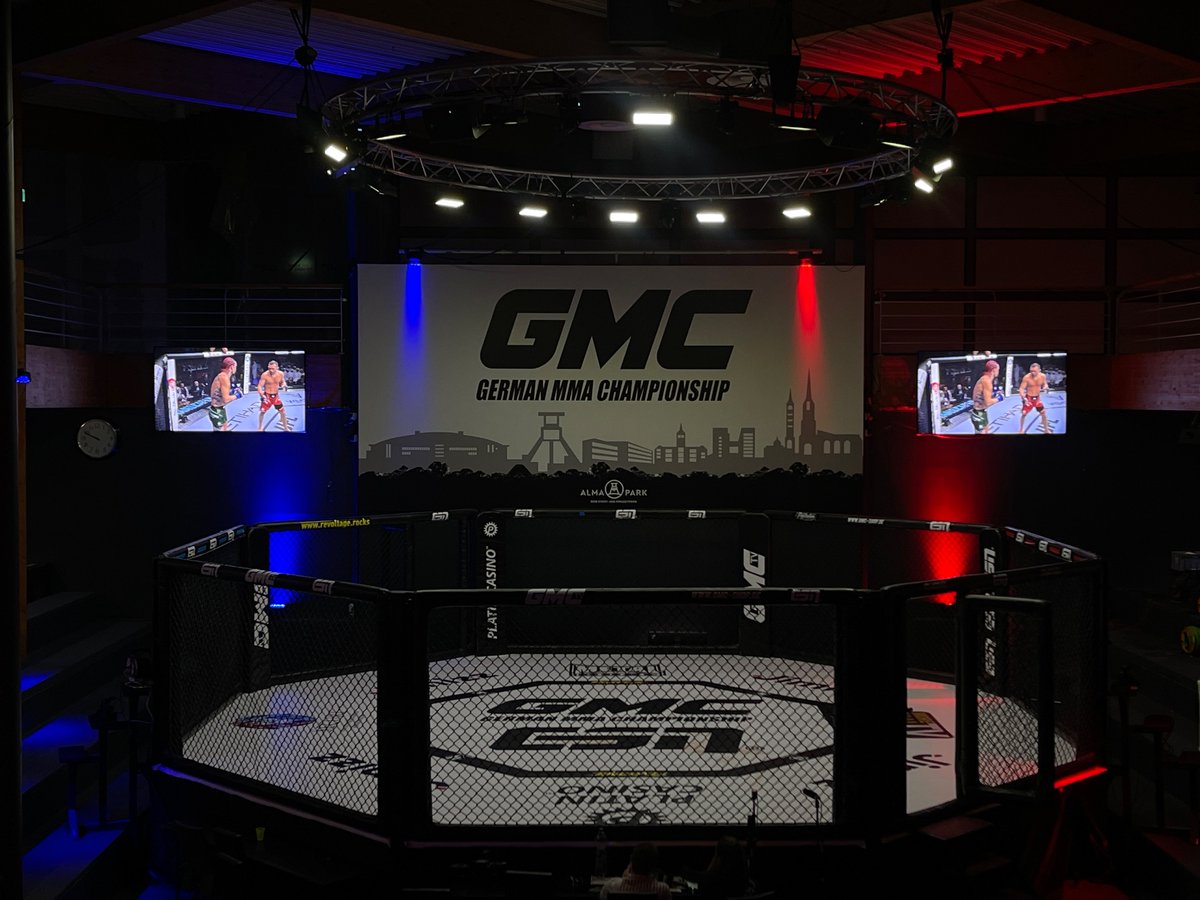 #DAZNfightclub
GMC Gym Watching closely 👀