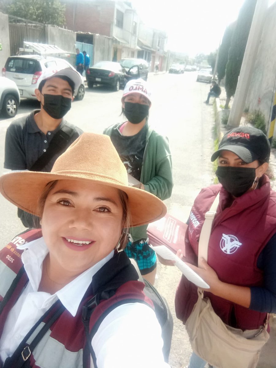xelariannah's tweet photo. Junto al #EquipoX no he dejado de recorrer las colonias y juntas auxiliares que conforman nuestro #DistritoXI, para escuchar y atender a nuestra gente, Hoy, volvimos una vez más, pero en esta ocasión para rendir cuentas de frente, compartiendo las acciones y resultados que…(1/2) https://t.co/IjkzHvIu76