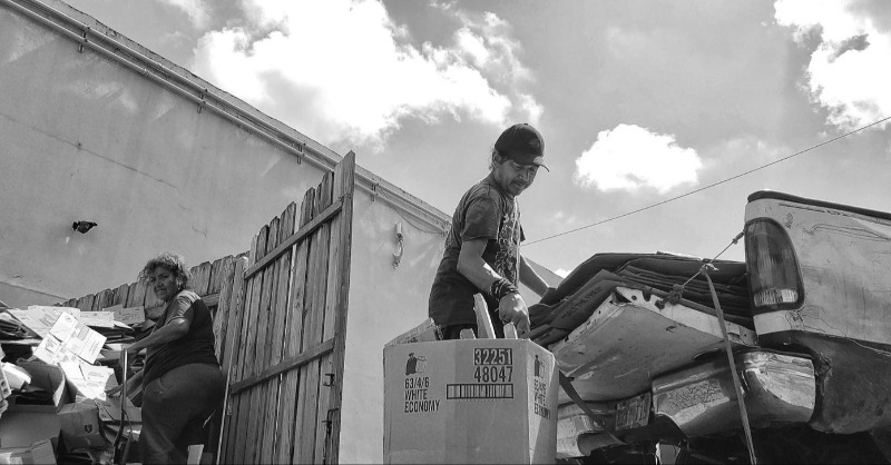 palabranahj's tweet photo. #RecyclingInObscurity was made possible by #AltavozLab, a palabra. project that supports community journalists investigating accountability to serve immigrant, Latino, and other populations that are underrepresented in the media.