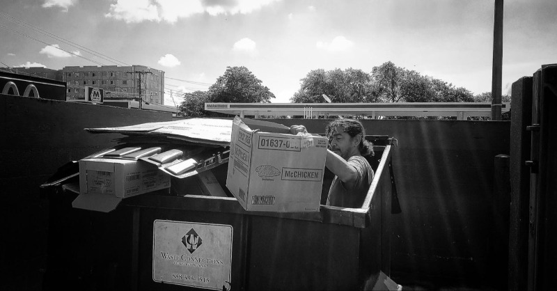 palabranahj's tweet photo. #RecyclingInObscurity was made possible by #AltavozLab, a palabra. project that supports community journalists investigating accountability to serve immigrant, Latino, and other populations that are underrepresented in the media.