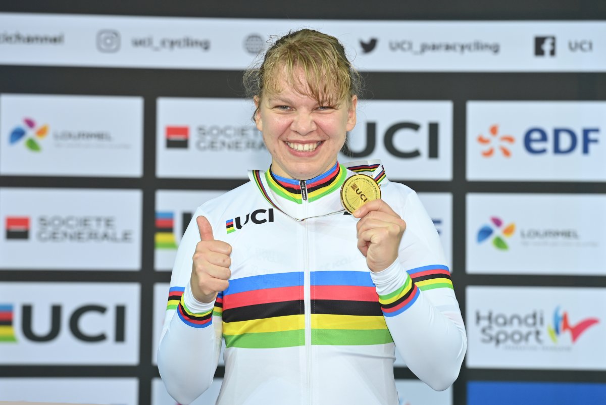 BritishCycling's tweet image. Saturday night fever! 🕺🤩
Smiles all round for our riders as they bring home six gold, two silver and two bronze medals from day three of the Para-Track World Championships! 🌈🥇🥈🥉
Read the round-up: britishcycling.org.uk/gbcyclingteam/…
#SQY2022