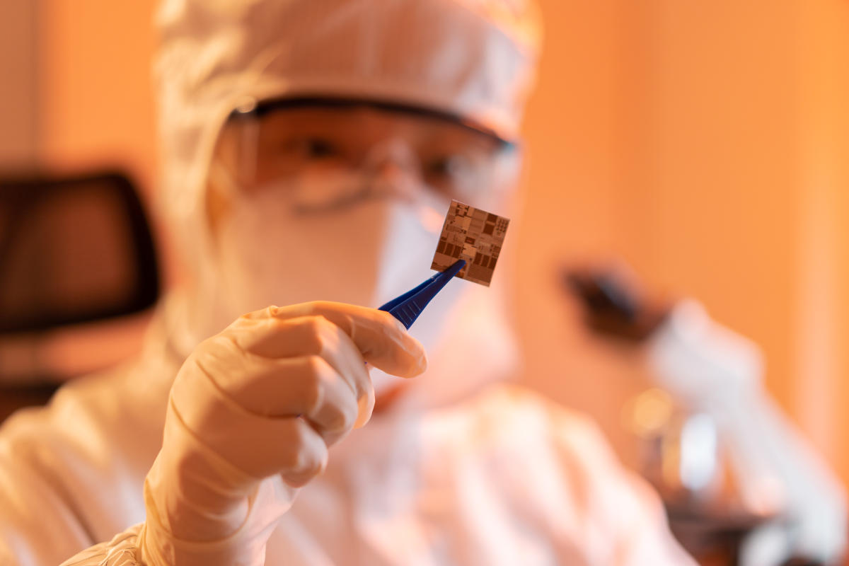 Why US tech controls on China could end up hurting American semiconductors buff.ly/3sg24aR by @AkikoFujita