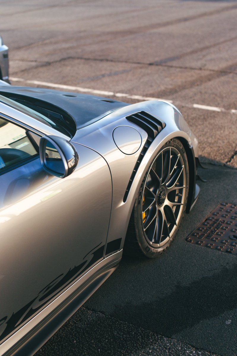 RennEleven's tweet photo. 📸 @keyfobandgob 

Purposeful.

#RennEleven #RPMTechnik #KeyFobAndGob #991GT3RS https://t.co/vDQff3yca3